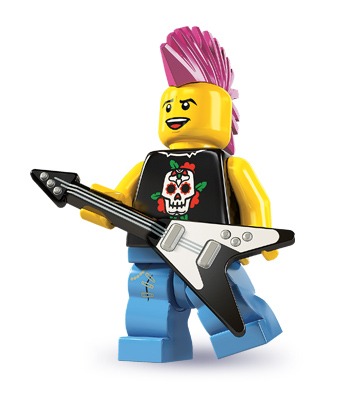 Da musikspillene for nogle år tilbage var på deres højeste, blev der også udgivet en Lego-version af konsolspillet Rockband. Desværre udkom der aldrig nogle byggesæt baseret på spillet, så vi må "nøjes" med denne rockstjerne i stedet. I Series 7 udkom der også en pigerockstjerne, som matcher ham perfekt.