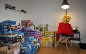 Lego-sættene leveres lige til døren af Lej & Leg-MAN