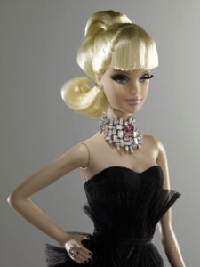 Mattel gav i 2010 smykkedesigneren Stefano Canturi helt frie hænder til at style Barbie fra top til tå